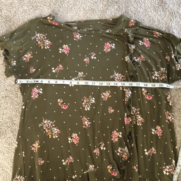 A glow maturinity and nursing top - Picture 6 of 6